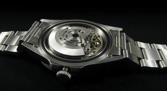 The Quartz vs Automatic Movement